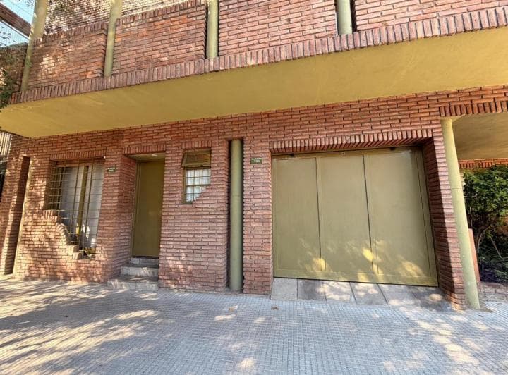 Triplex en Venta en Caballito Norte de 6 Ambientes con Cochera. - 2
