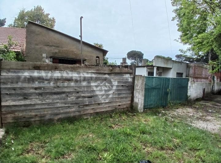 Venta Casa 3 Amb. Garage, Quincho, Parque, Bosque Grande - 2