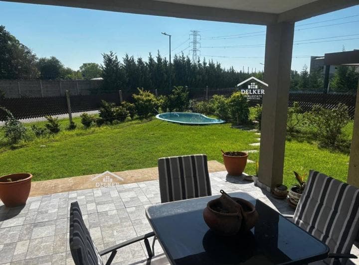 Venta Casa 4 Ambientes Piscina Full Amenities Barrio Laguna Azul - 2