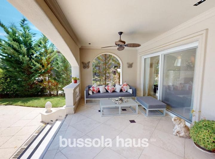 Casa en Venta con 4 Dorm. Al Río en Nordelta - 4