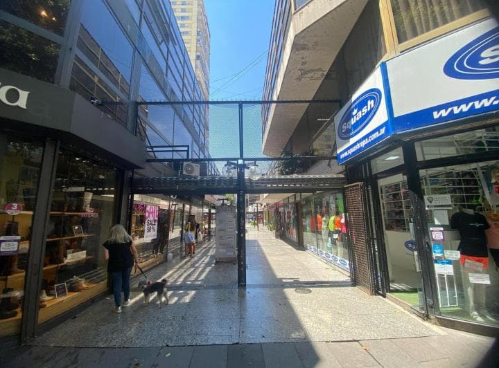Oportunidad de Negocio Venta de Local Comercial en La Peatonal - 4
