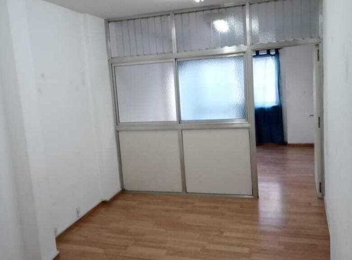 Oficina en Alquiler en Avellaneda, G. B. a. Zona Sur, Argentina - 4