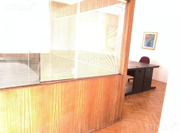 Venta o Alquiler Oficina en Monserrat - 4