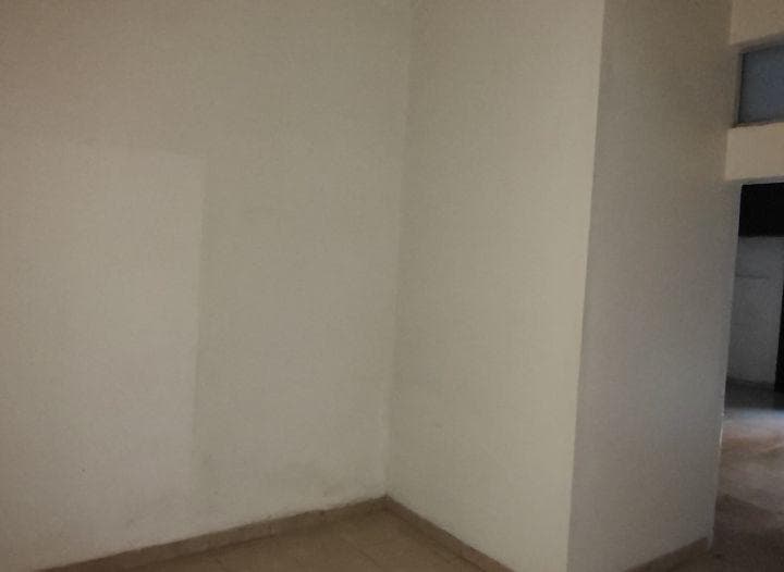 Local de 40 m² Ubicado a 20 m de Av Domingo Perón - 4