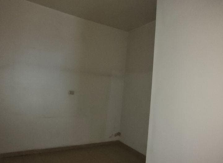 Local de 40 m² Ubicado a 20 m de Av Domingo Perón - 5