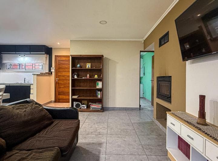 Casa 4 Ambientes en Venta Mar del Plata con Parque y Cochera - 2