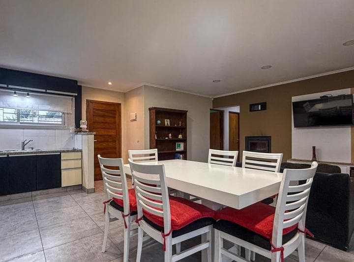 Casa 4 Ambientes en Venta Mar del Plata con Parque y Cochera - 4