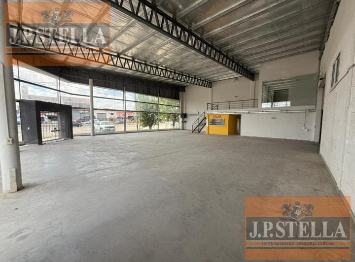 Local Comercial 681 m² en Esquina S/Av - San Justo - 5