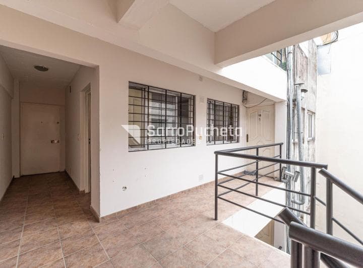 Venta Monoambiente con Terraza y Lavadero en Moron Sur - 2