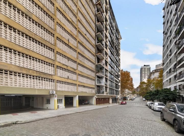 Cochera Cubierta en Venta Recoleta con Valet Parking - 3
