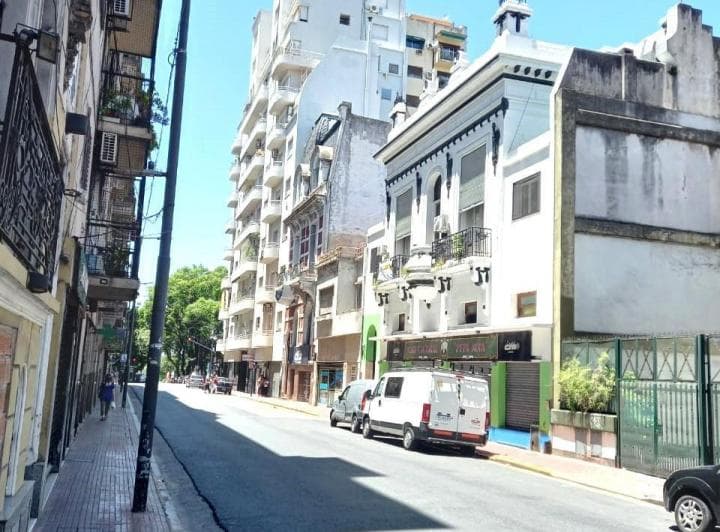 !dos Amplios Locales, Vivienda y Oficina, Oportunidad! - 2
