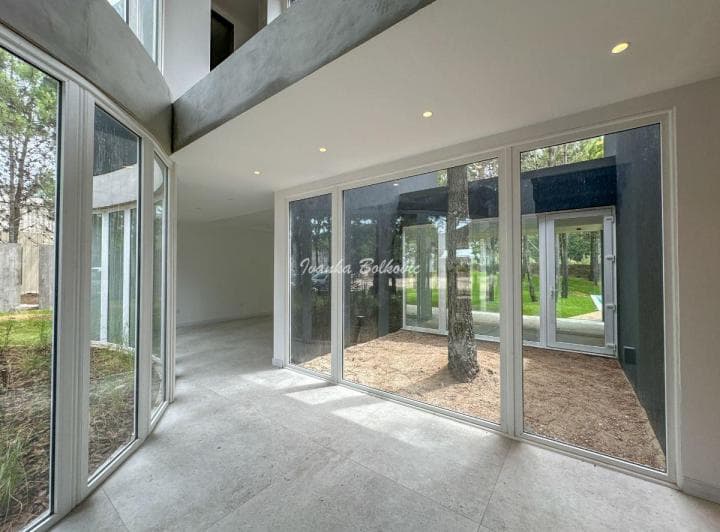Venta Casa con 303 m² y 4 Dorm. en Barrio Marítimo IV - 5