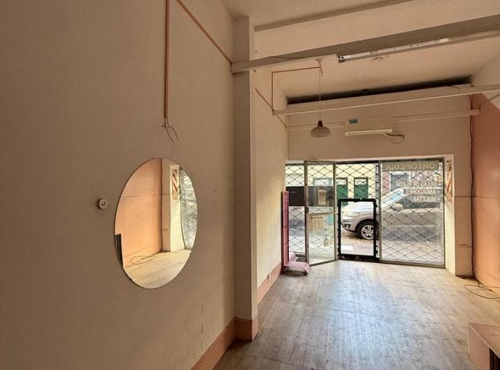 Alquiler Local Comercial en Belgrano Barrio Chino con Patio! Apto Gastronomía Liviana. - 2