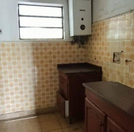 Venta Casa con Garage y Lote de 380 m² a Pocas Cuadras de La Estación de Alejandro Korn - 2