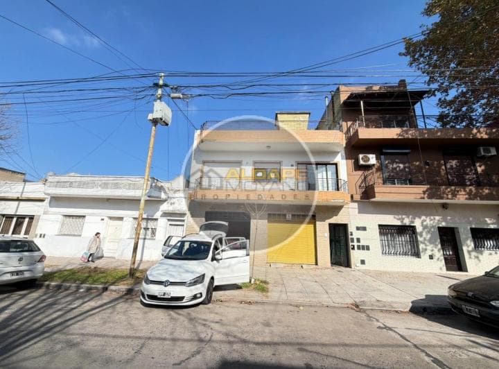 Se Vende Local Comercial, Cochera, Depto Tres Amb, y Fondo Libre (Villa Lugano) - 2