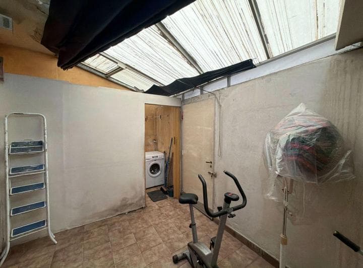 Venta PH 4 Ambientes a Refaccionar en Mataderos - con Patio y Buena Ubicación - 2