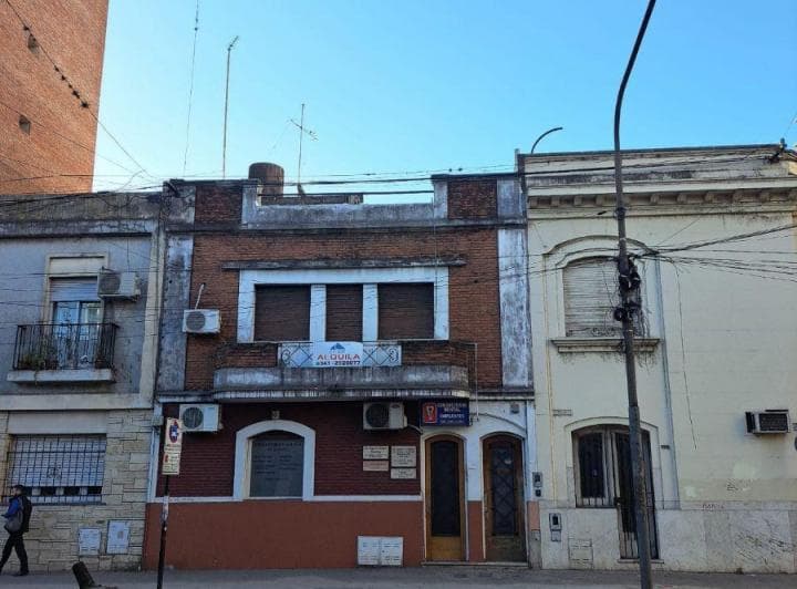 Casa Para Uso Comercial Santa Fe y Alvear Planta Alta - 2