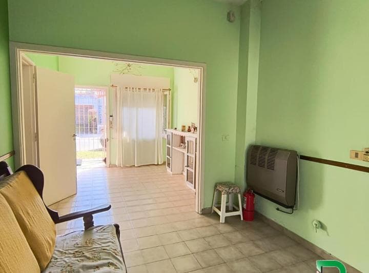 Venta Casa Bernal - Tres Dorm. - 4