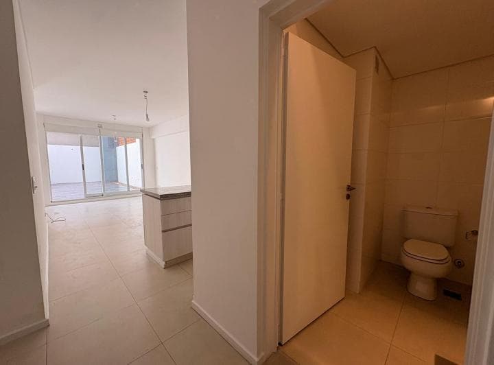 Venta 2 Amb con Patio y Parrilla Propia - 4