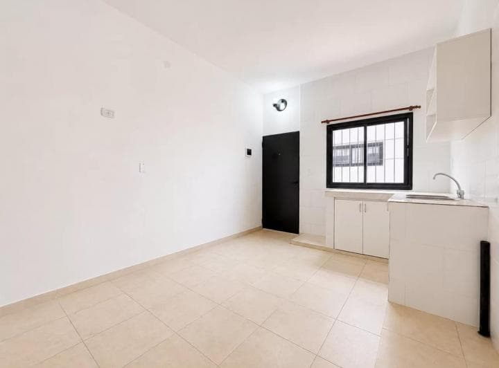 Departamento de 2 Ambientes con Patio - 2