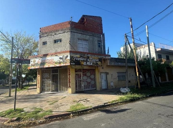 Casa en Moron Sur - 2