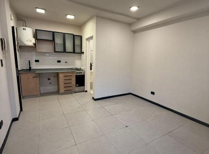 Monoambiente P. B. Frente Villa Urquiza Semi Estrenar Luminoso 22 m² - 2