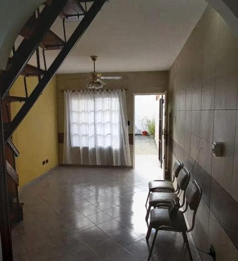 Duplex 3 Ambientes con Cochera y Patio, Sin Expensas. Excelente Estado - 4