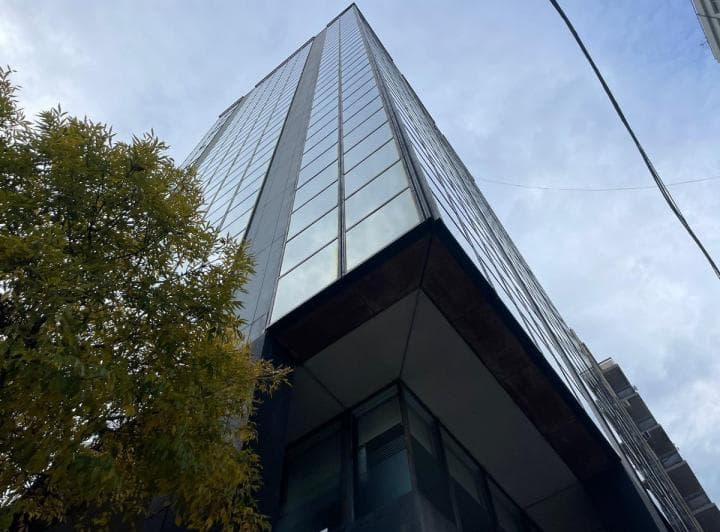 Gran Oficina Ubicada en Torre con Excelentes Vistas a La Av 9 de Julio, Retiro! - 4