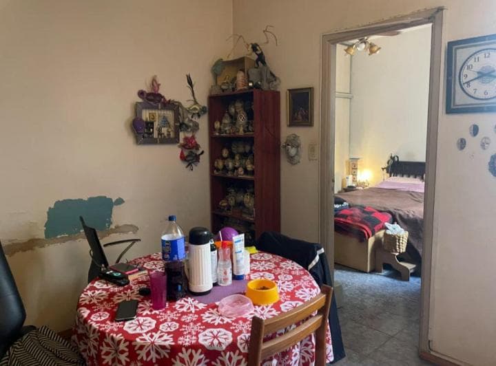 Departamento de 60 m² con 3 Dorm. " a Refaccionar " en Venta en Balvanera - 5