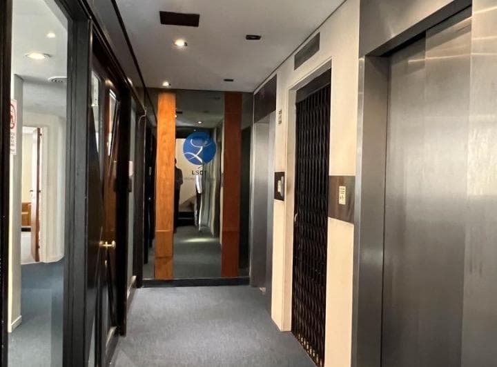 Excelente Piso de Oficinas de 263 m² - 4
