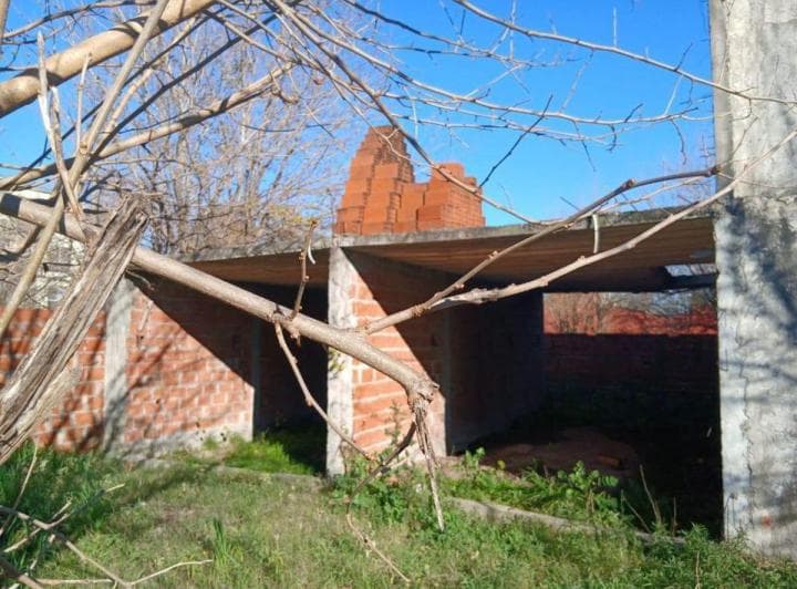 Pilar, Lote de 222 m² con 3 Duplex en Obra y Proyecto Aprobado! Asfalto y Servicios! - 2