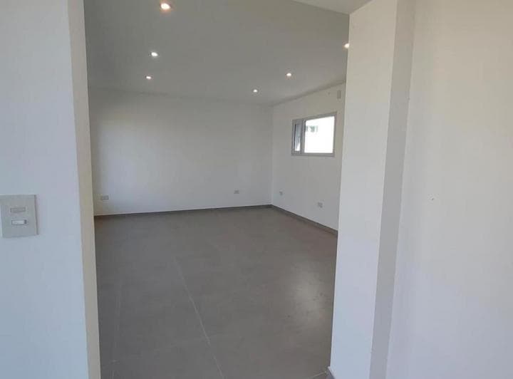Venta Local a Estrenar Ante Esquina en Lujan - 5