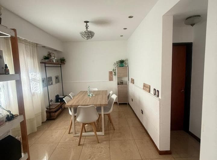 Dueño Alquila Casa en Lote Propio en Esquina - 2