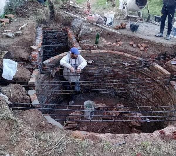 Lote en Venta Ideal Inversores o Desarrolladores Vivenda o Negocio Galpon La Plata - 4