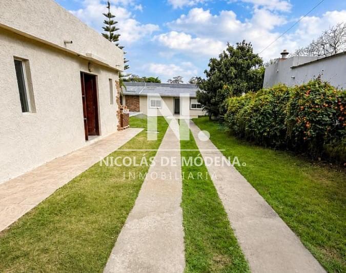 Oportunidad de Venta Casa en Pinares, Punta del Este de 3 de Dorm. - 2