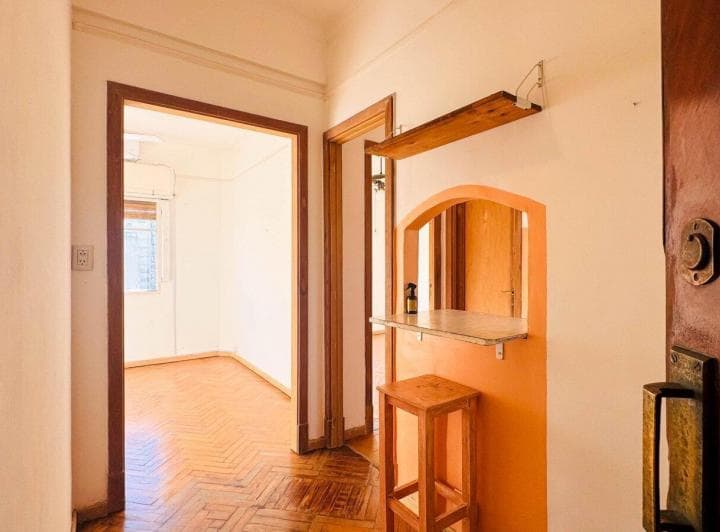 Venta | Departamento 2 Ambientes con Balcón Francés en Balvanera - Montserrat | Muy Luminoso - 2