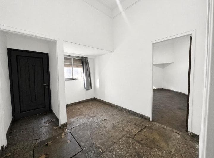 PH de 3 Ambientes con Escritorio a Refaccionar en Rojas 1906 Esquina Juan B Justo - 4