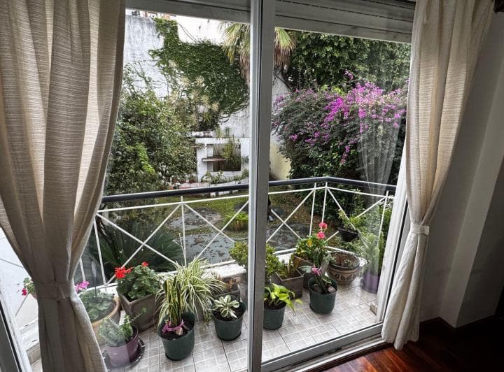 Hermoso PH en Triplex con Terraza Privada y Entorno Verde - 3