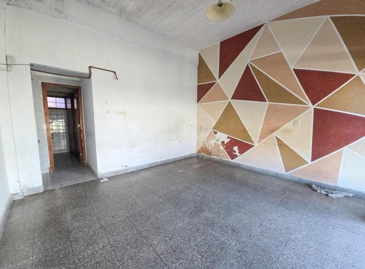 Local de 20 m² - Ayolas y Av Polonia - 3