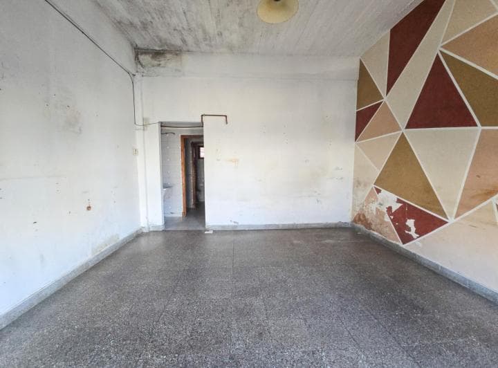 Local de 20 m² - Ayolas y Av Polonia - 4