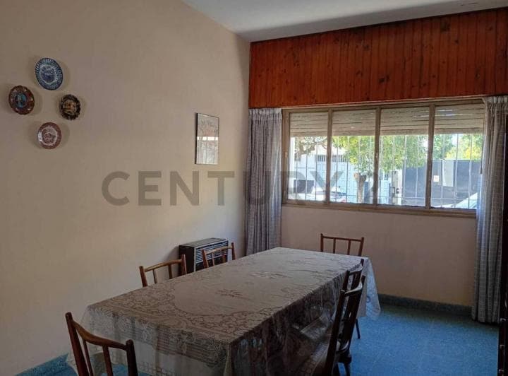 Venta Casa con Patio, Jardin, Terraza, Local Y/o Garage. - 5