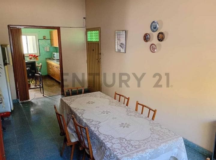 Venta Casa con Patio, Jardin, Terraza, Local Y/o Garage. - 2