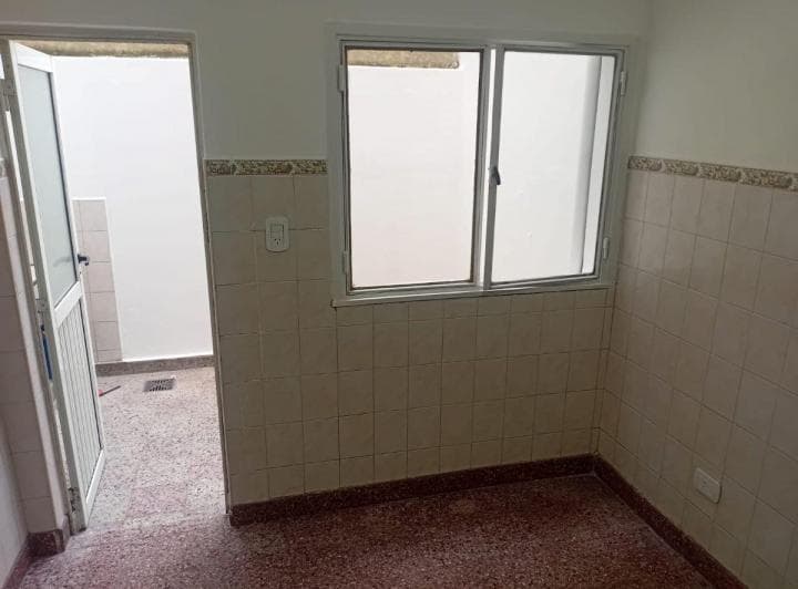 PH 1 Amb. y Medio, Planta Baja, Sin Expensas. Manuel Artigas 6420 Mataderos - 2