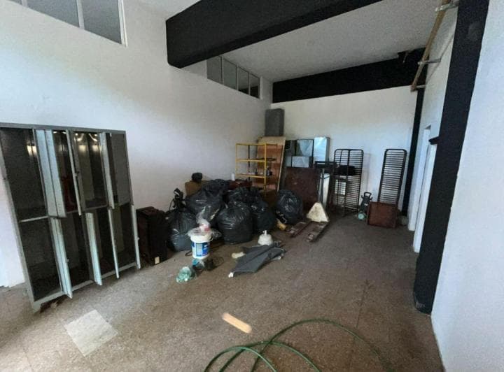 Local Comercial de 30 m² con Baño y Pequeña Cocina. - 3