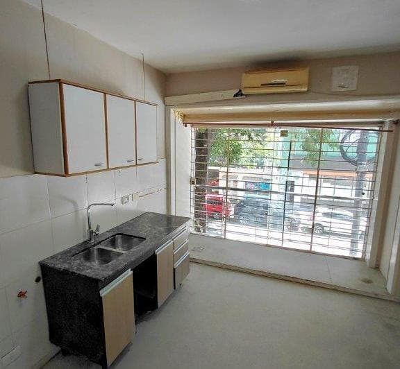 Oportunidad - Hermosa Oficina con Patio - Luminosa y Moderna - Inmejorable Ubicación - 4