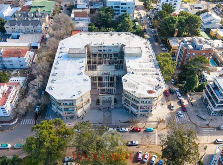 Local Comercial en Venta en Paseo El Agora, Pinamar Centro - 4