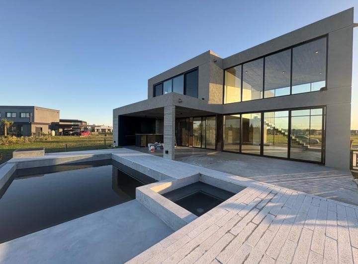 Casa Al Río en El Naudir – 346 m² – Piscina, Amarra - 2