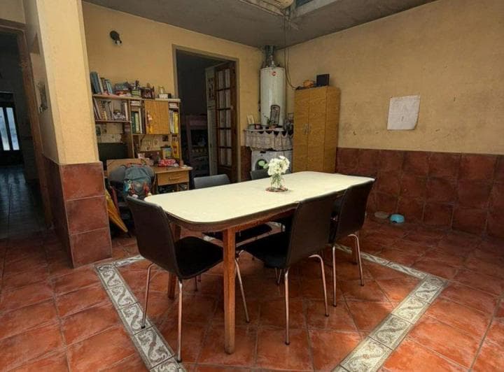 Casa con Patio Amplio - 2