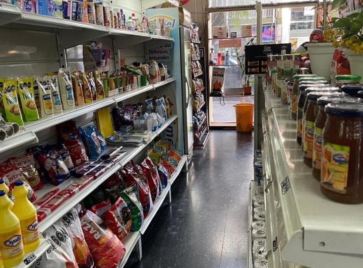 Venta de Local en Calle San Juan y Paraguay - 5