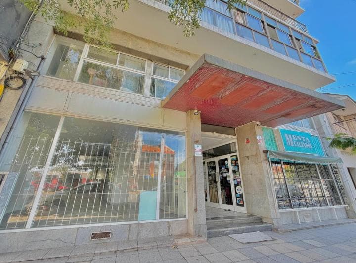 Local Comercial en Alquiler Barrio Chauvin - 2